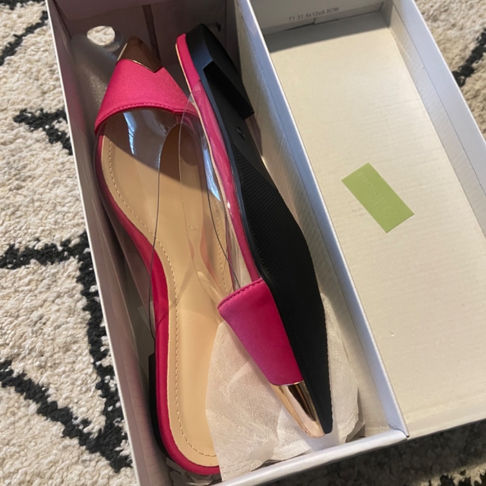 Pointed toe flats - Picture 3 of 4